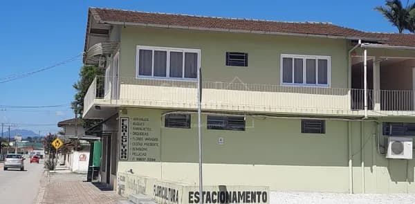 CASA DE ALVENARIA COM 550M² COM 3 DORMITÓRIO E PONTO COMERCIAL
