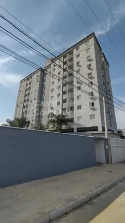 APARTAMENTO COM TRÊS DORMITÓRIOS (SENDO UMA SUÍTE)