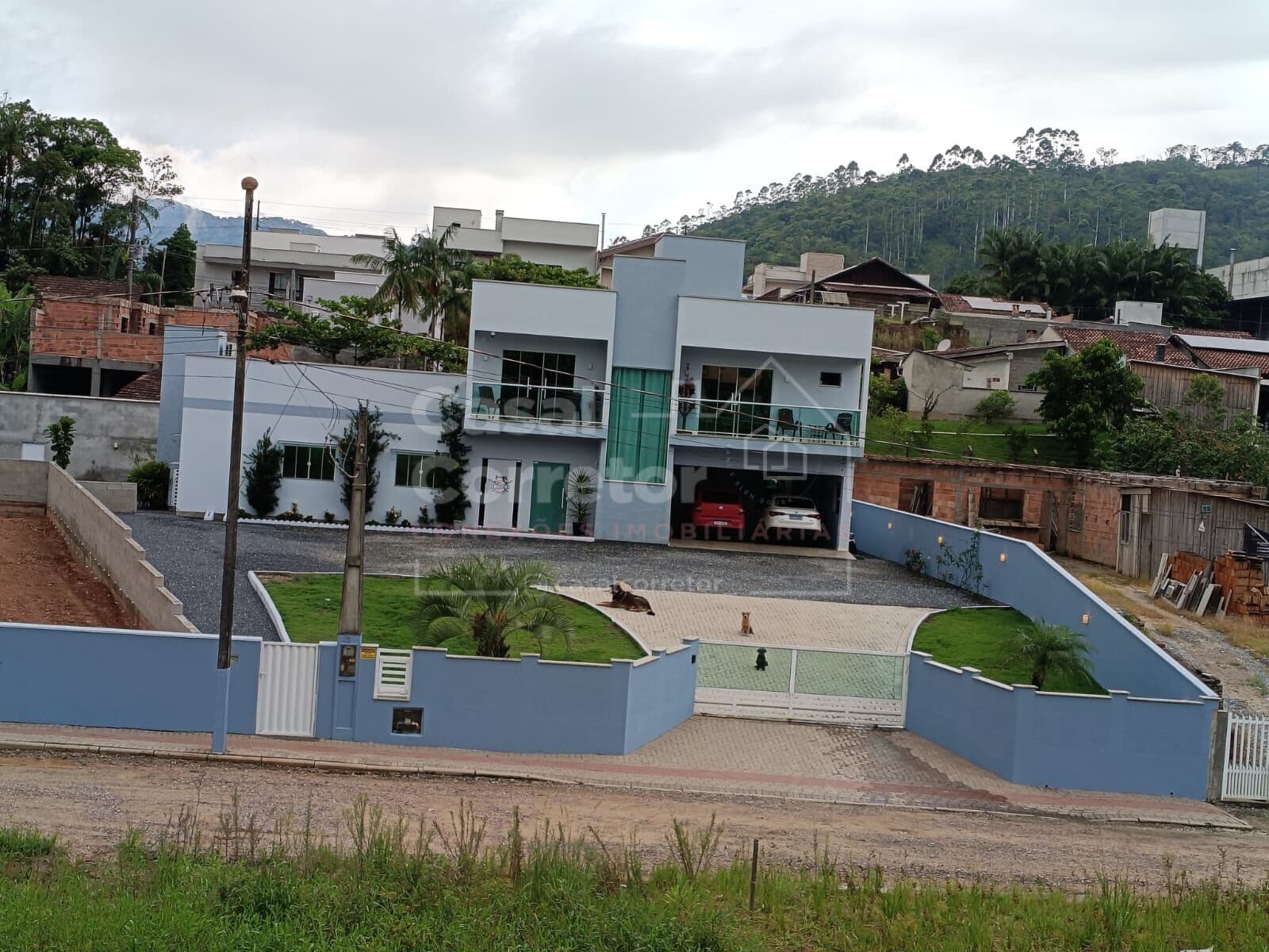 Casa Mobiliada com Sala Comercial e Amplo Pátio no Lageado – Guabiruba