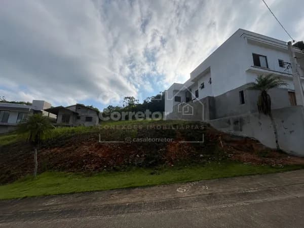 Lote/Terreno em Brusque - Bateas
