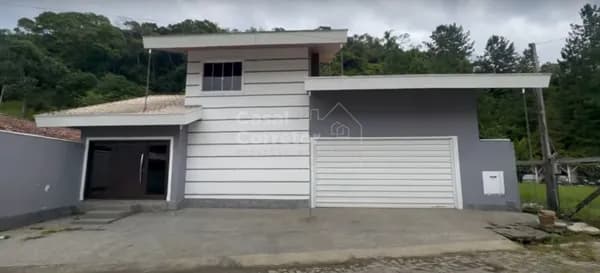 CASA ALTO PADRÃO COM PISCINA - 4 DORMITÓRIOS SENDO 2 SUÍTES