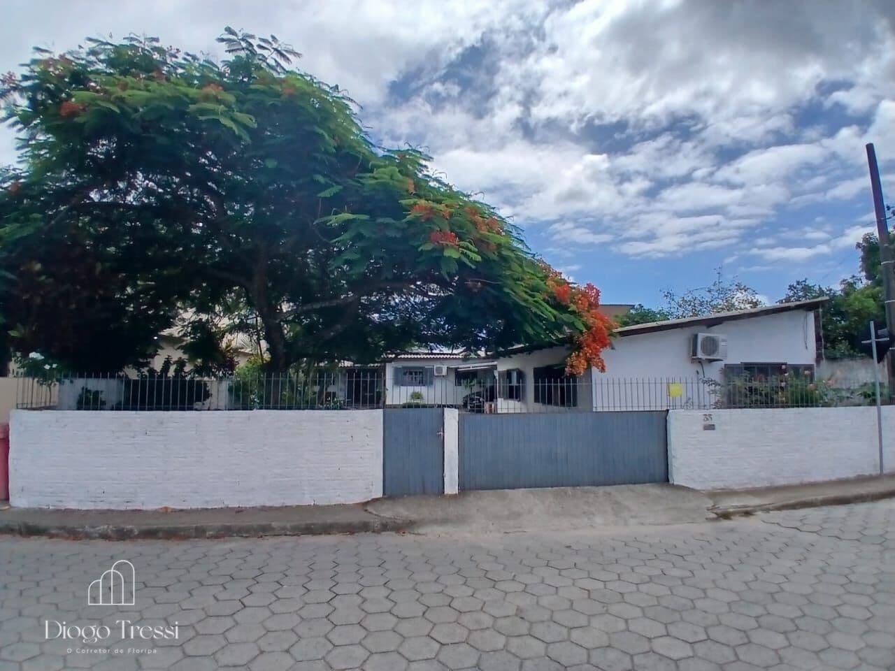 Casa em Florianópolis - São João do Rio Vermelho