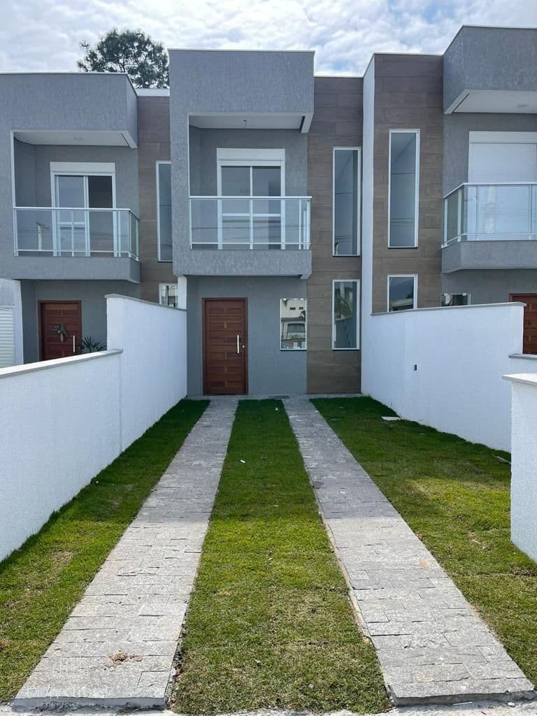 Sobrado em Florianópolis - São João do Rio Vermelho