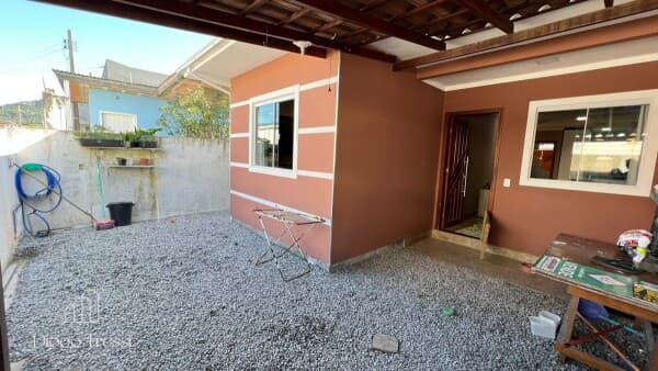 Casa em Florianópolis - São João do Rio Vermelho