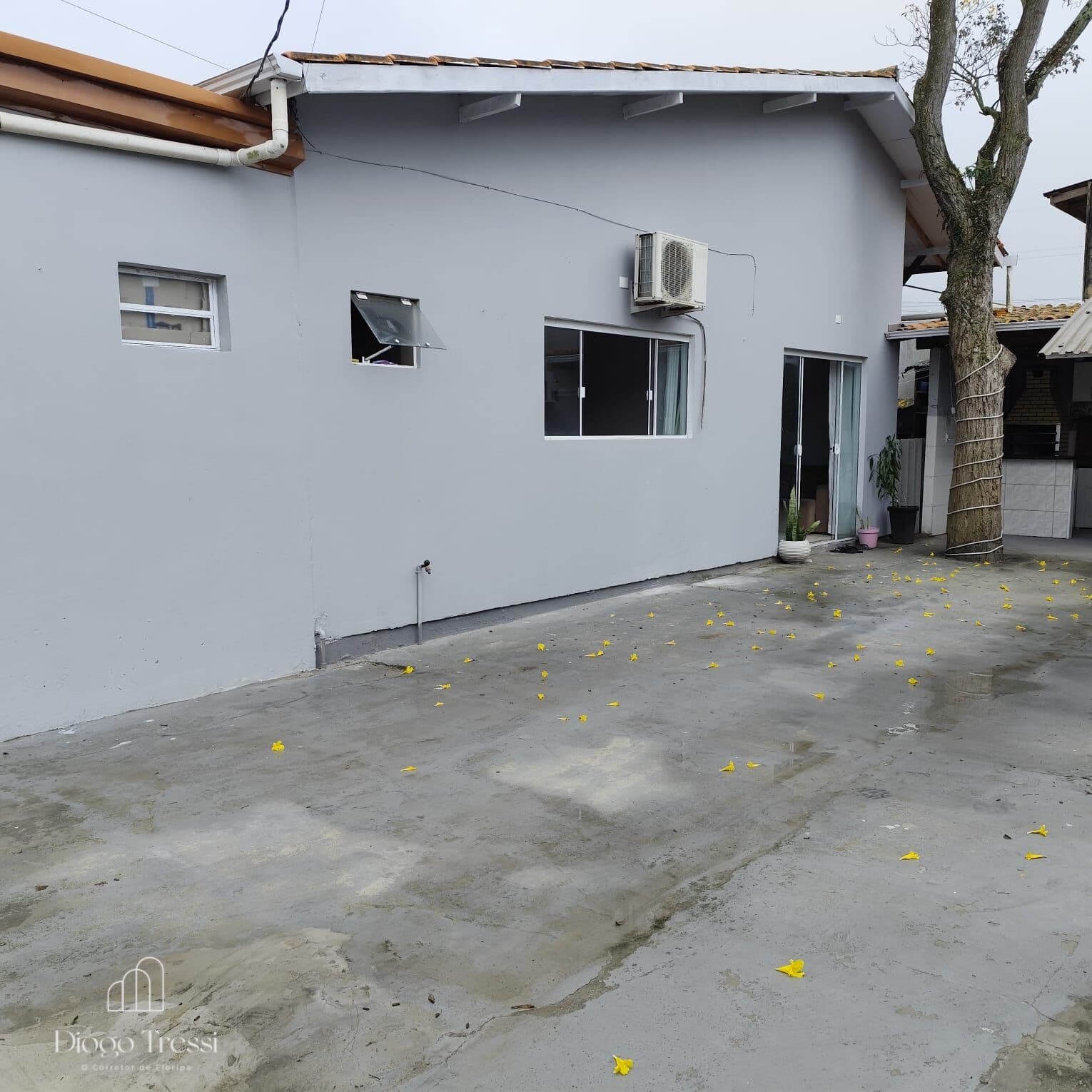 Casa em Florianópolis - São João do Rio Vermelho