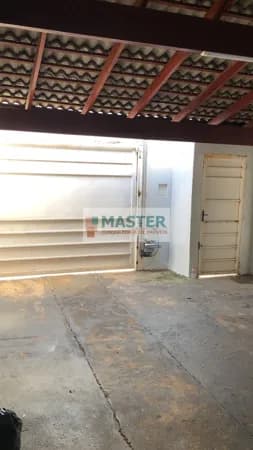 Casa em Uberlândia - Jardim Europa