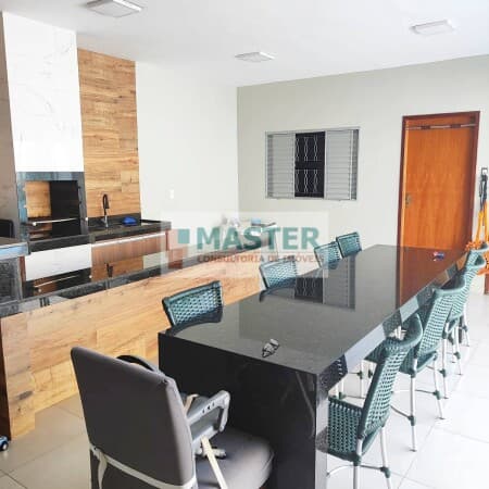 Casa em Uberlândia - Jardim Europa