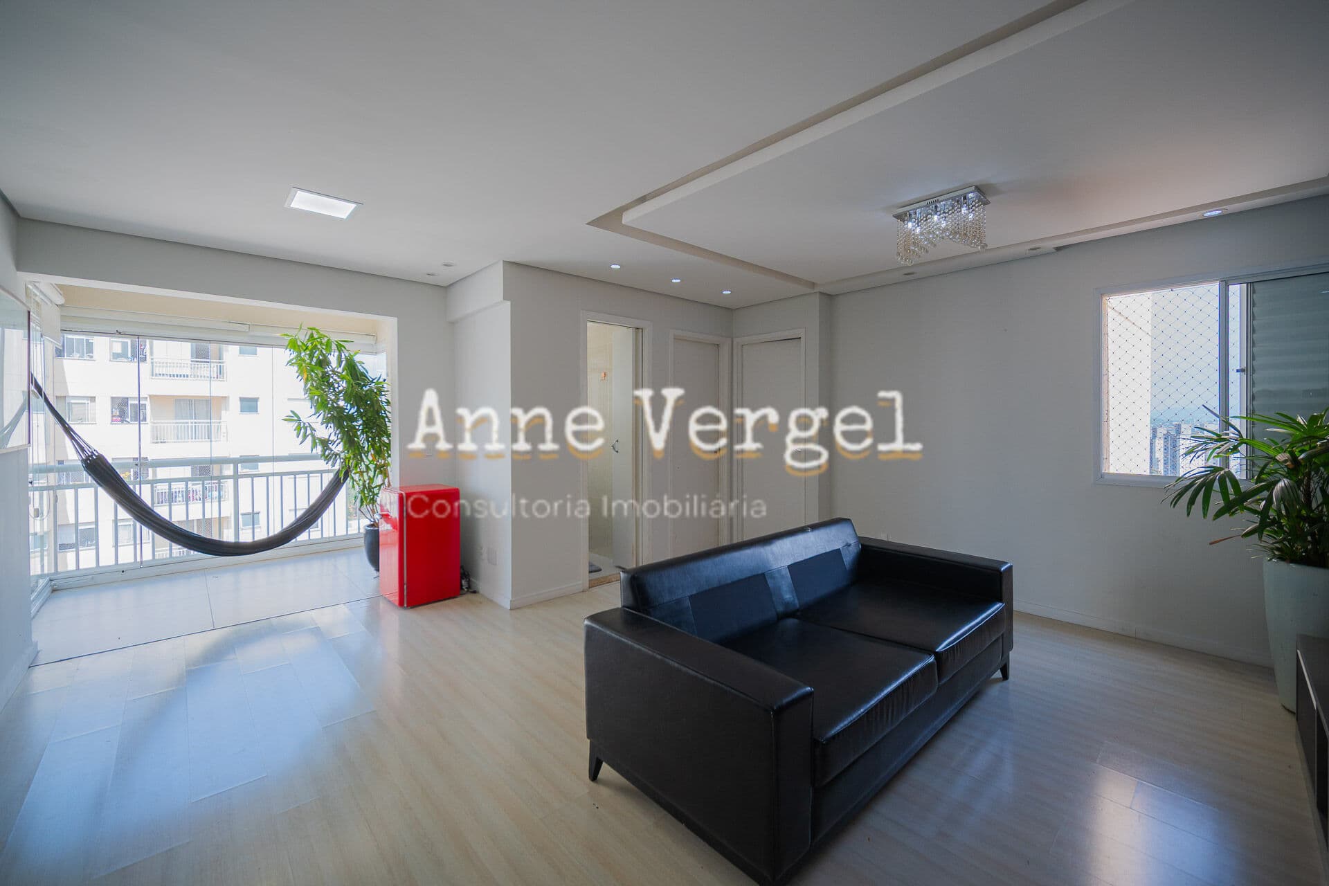 Apartamento com 2 dormitórios à venda no Bairro Novo Osasco com 48m² e 1 vaga de carro próximo ao Mercado Barbosa