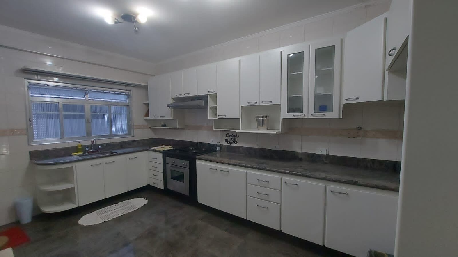 Casa com 3 quartos à venda no Pestana em Osasco 400m2 com 1 vaga de carro, rua paralela a Avenida Pedro Pinho