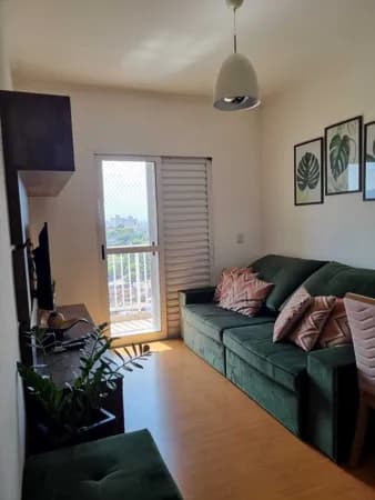 Apartamento 2 quartos à venda no Centro de Carapicuíba 56m2 com sacada 1 vaga de carro coberta próximo a Estação Centro