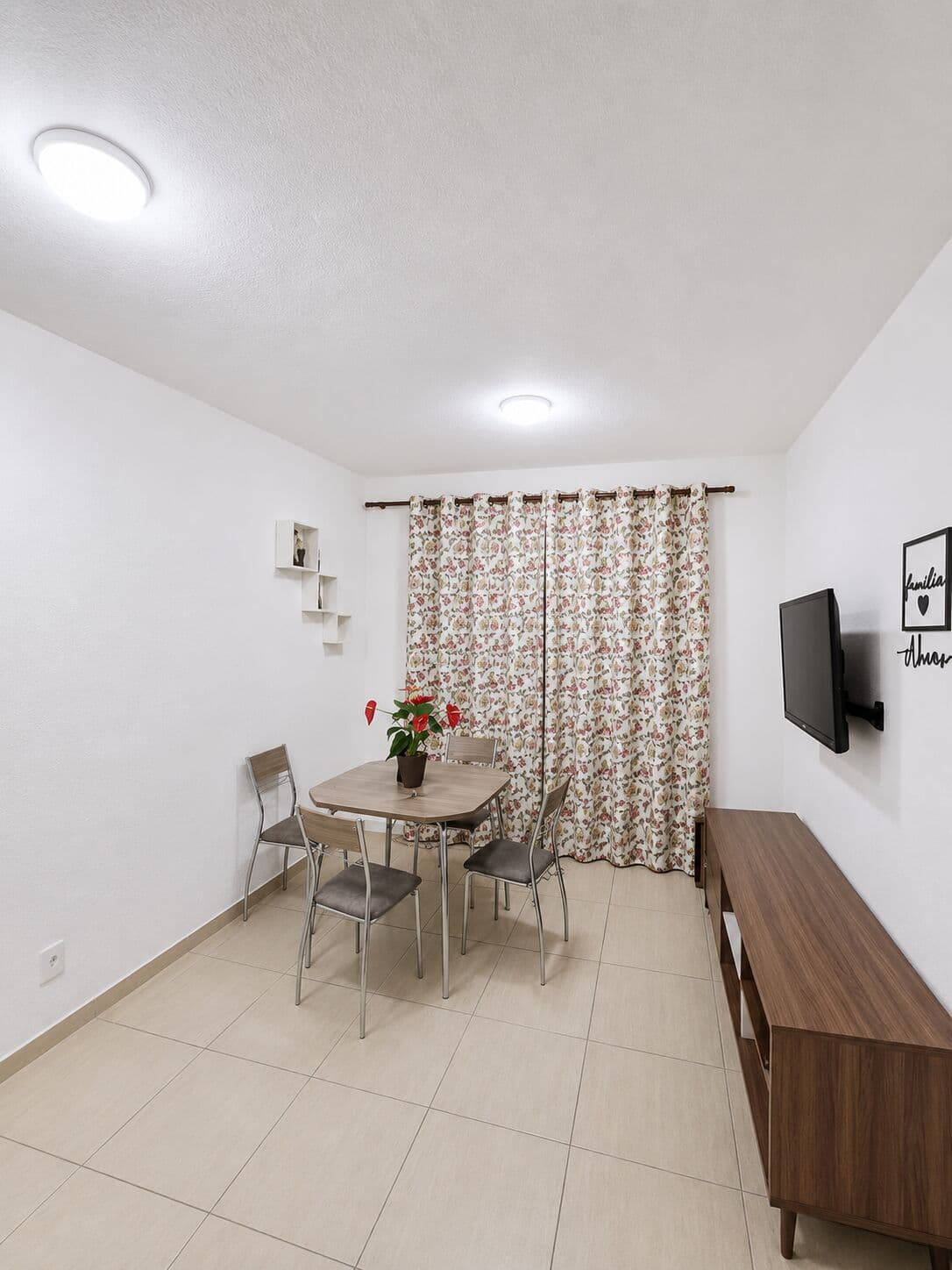 Apartamento com 2 quartos à venda no Bairro São Pedro em Osasco com 40m² e 1 vagas de carro próximo ao Rodoanel Mário Covas