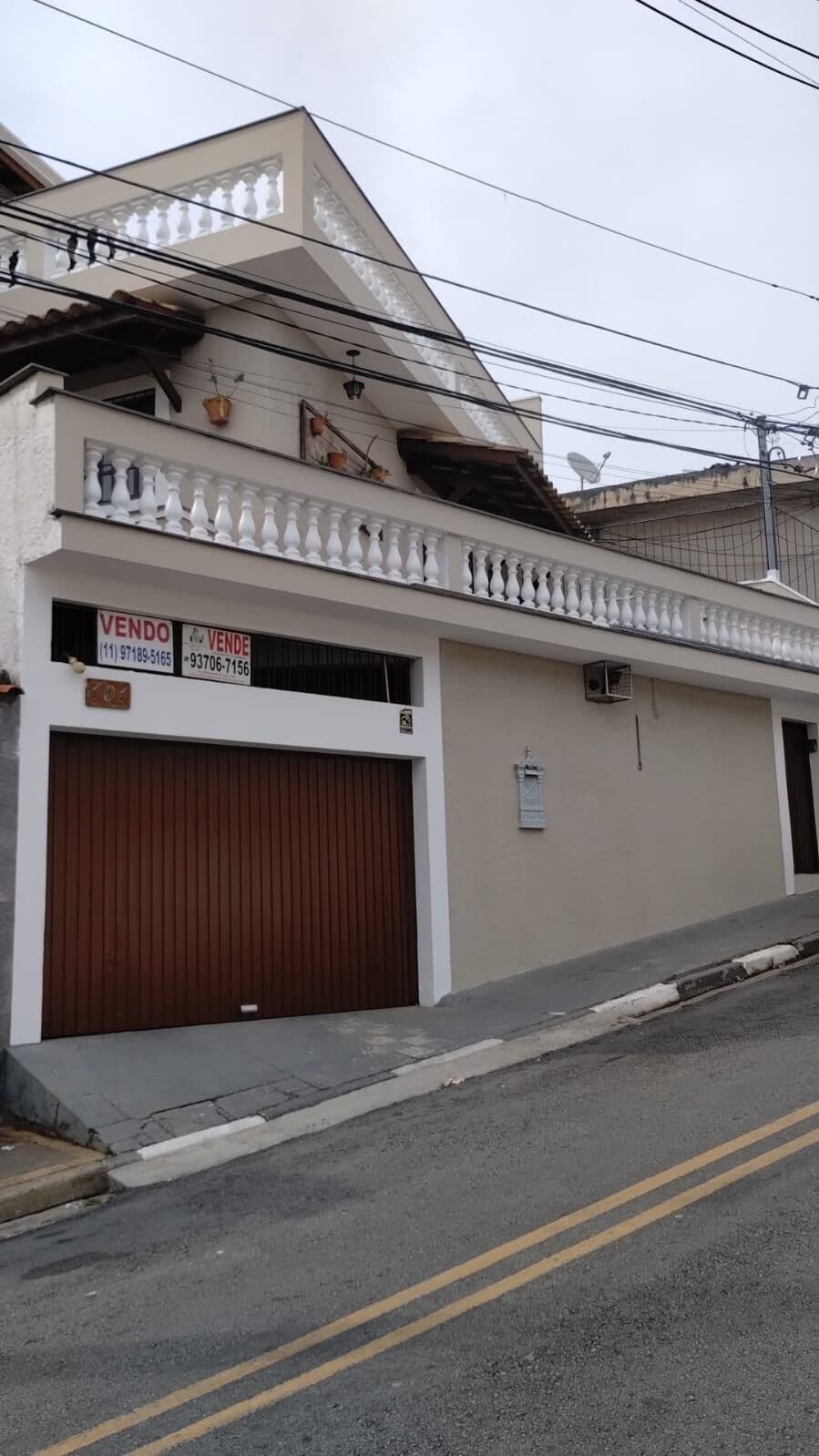 Casa Sobrado com 3 quartos à venda no bairro Jardim D’Abril em Osasco com 200m² e 3 vagas de carro próximo ao Supermercado Rossi
