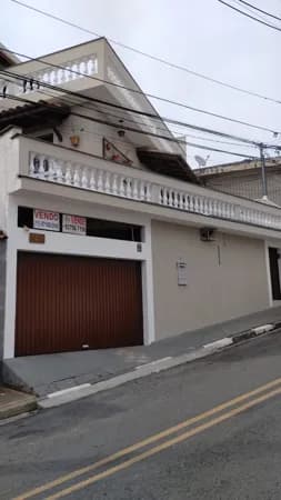 Casa Sobrado com 3 quartos à venda no bairro Jardim D’Abril em Osasco com 200m² e 3 vagas de carro próximo ao Supermercado Rossi