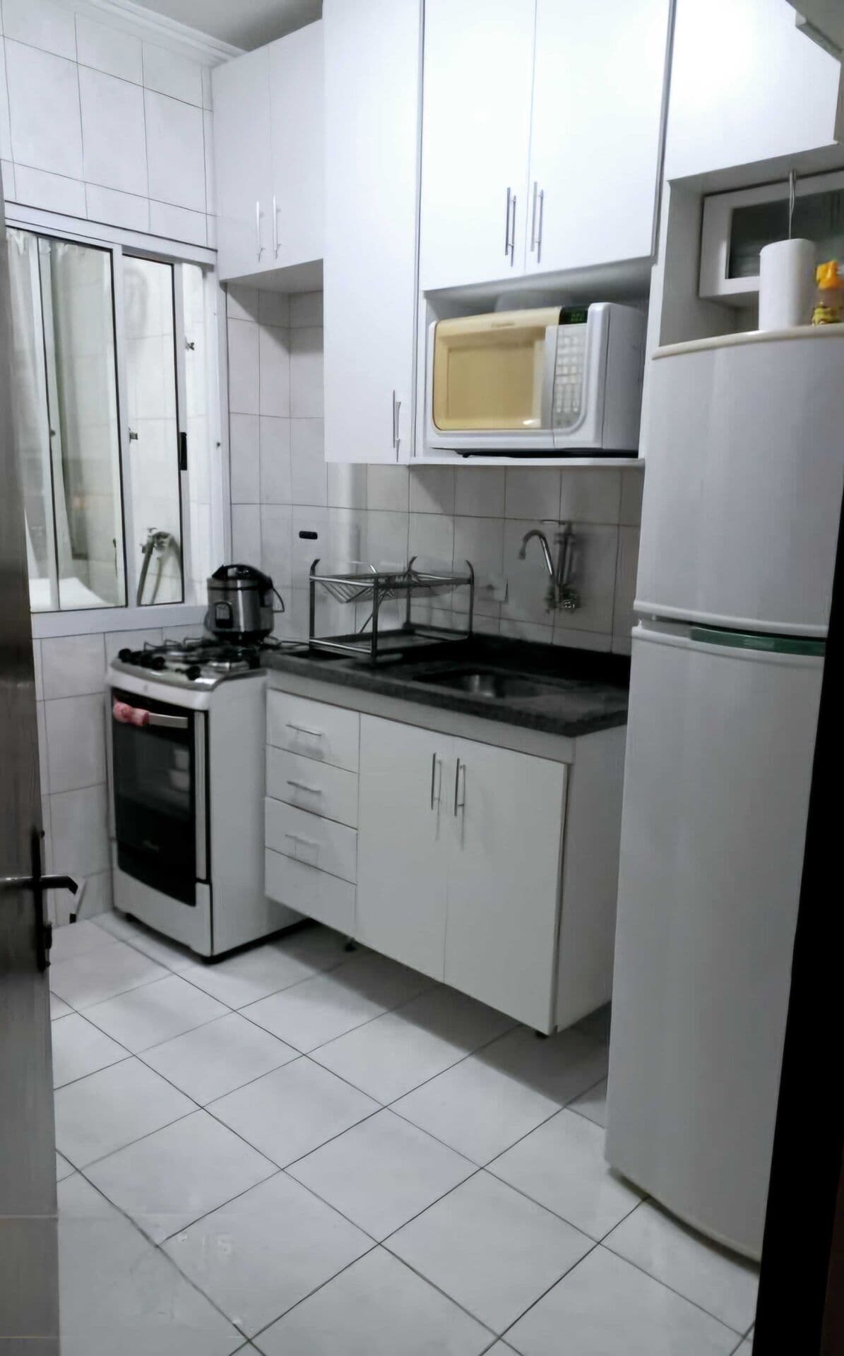 Apartamento 2 quartos à venda no Centro de Carapicuíba 55m2 com sacada 1 vaga de carro coberta próximo a Estação Centro
