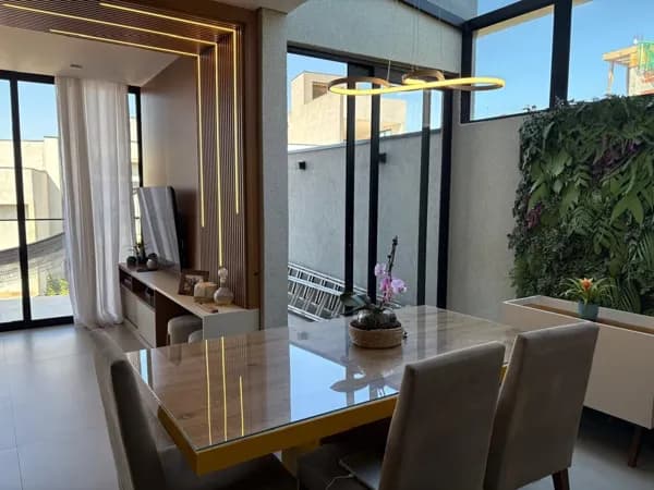 Casa em condomínio com 3 quartos sendo 1 suíte à venda no bairro Jardim Semiramis em Cotia 107m² e 2 vagas de carro próximo à Raposos Tavares