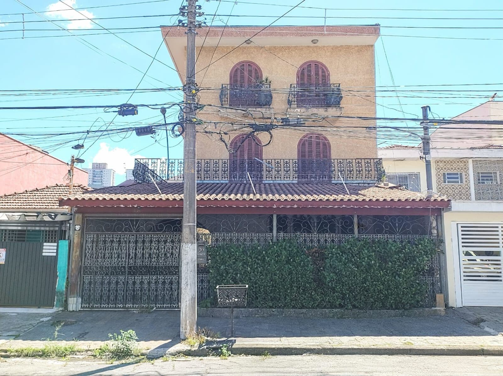 SOBRADO 650m² DE CONSTRUÇÃO NA VILA PIRES AO LADO DO CLUBE ARAMAÇAN!!!