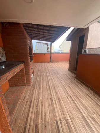Cobertura em Condomínio de Baixo Custo