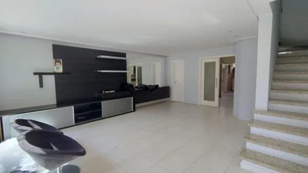 3 suítes/ 4 vagas – Vila Floresta - Sobrado Alto Padrão em Condomínio