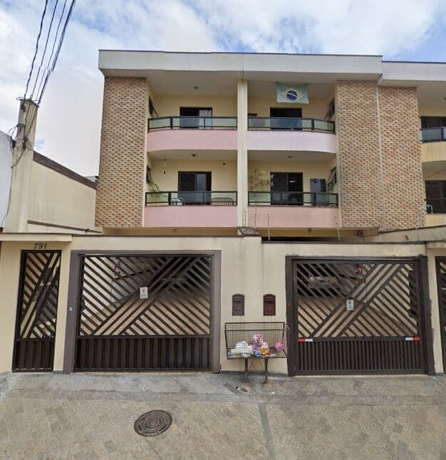 APARTAMENTO ESPAÇOSO NO CORAÇÃO DO BAIRRO CAMPESTRE