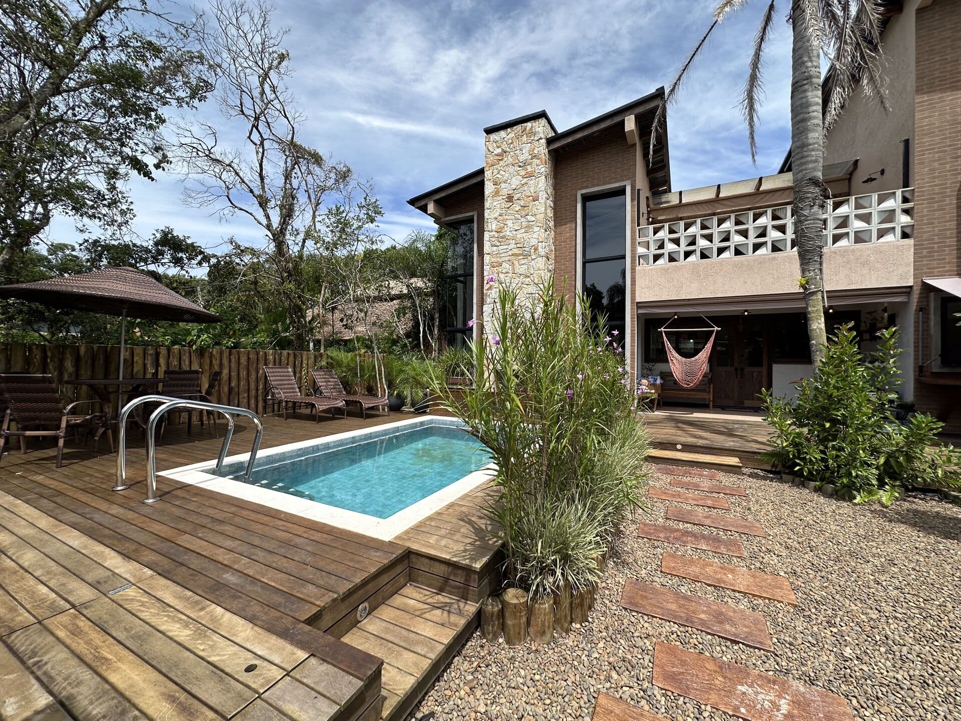 🏡 5 QUARTOS, PISCINA E CONDOMÍNIO FECHADO EM GAROPABA