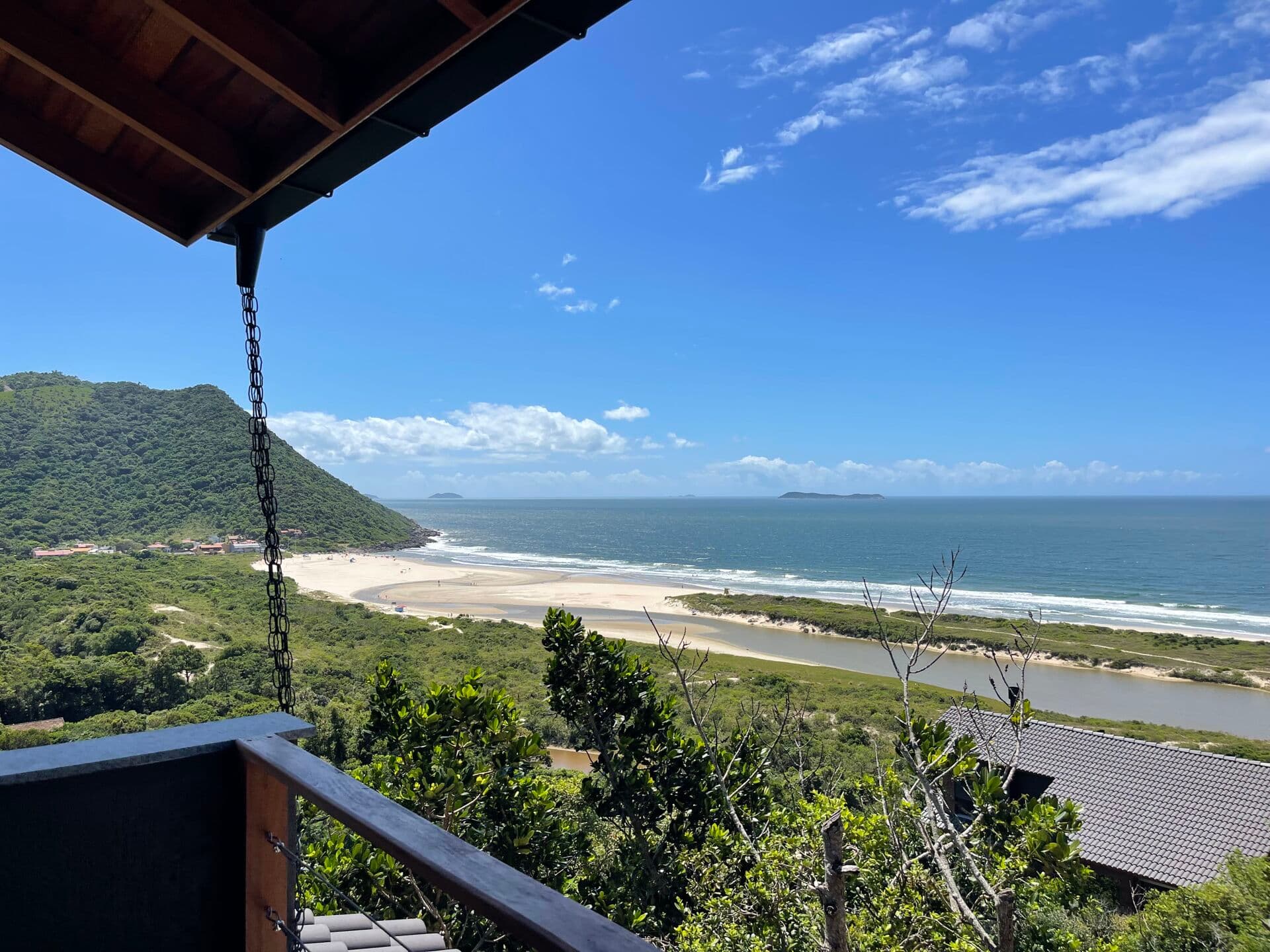 Casa Alto Padrão Frente Mar na Praia do Siriú