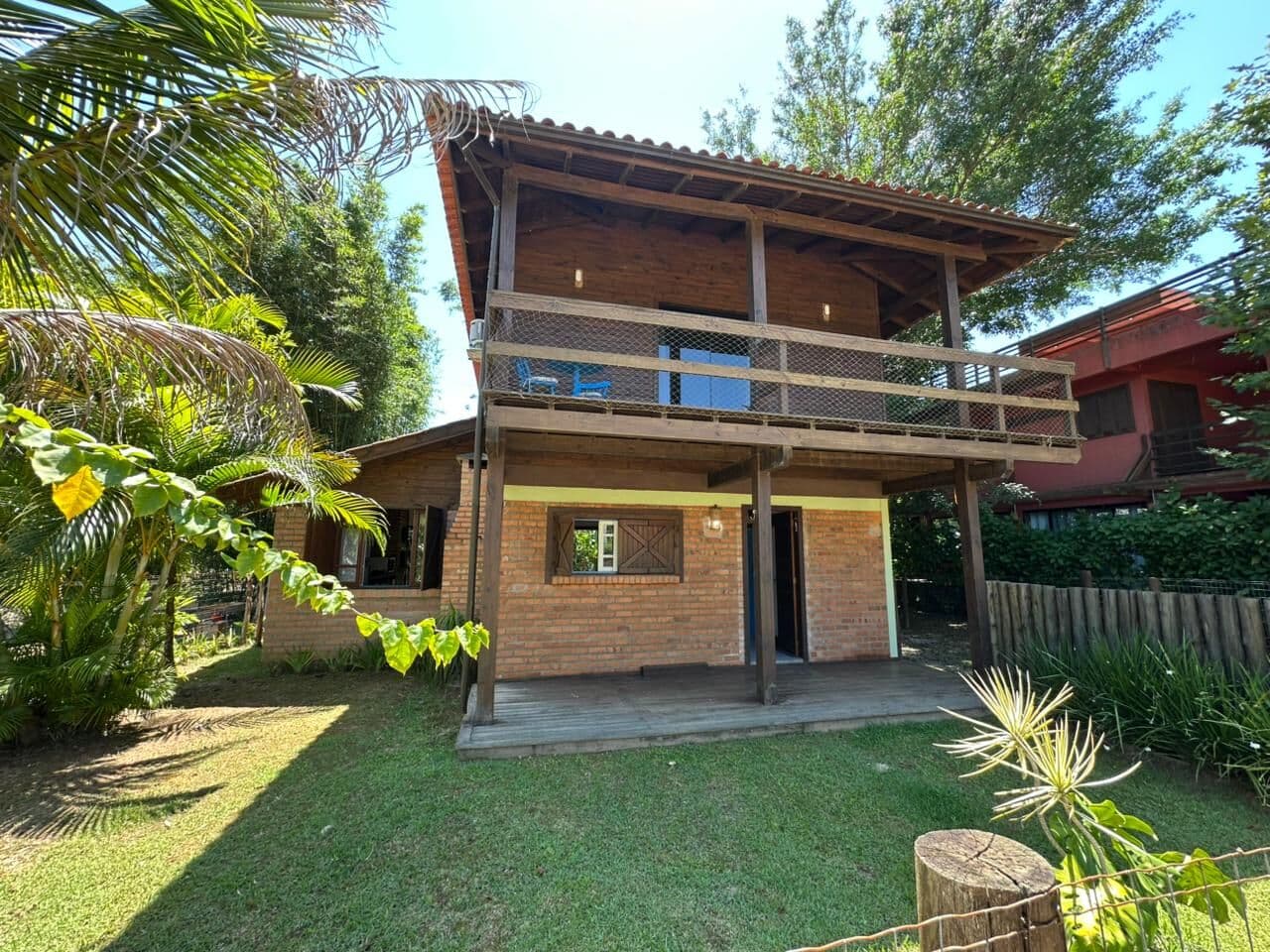 Casa à Venda em Condomínio Privado - Garopaba SC