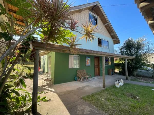 Imóvel à Venda com 05 Casas na Praia do Rosa