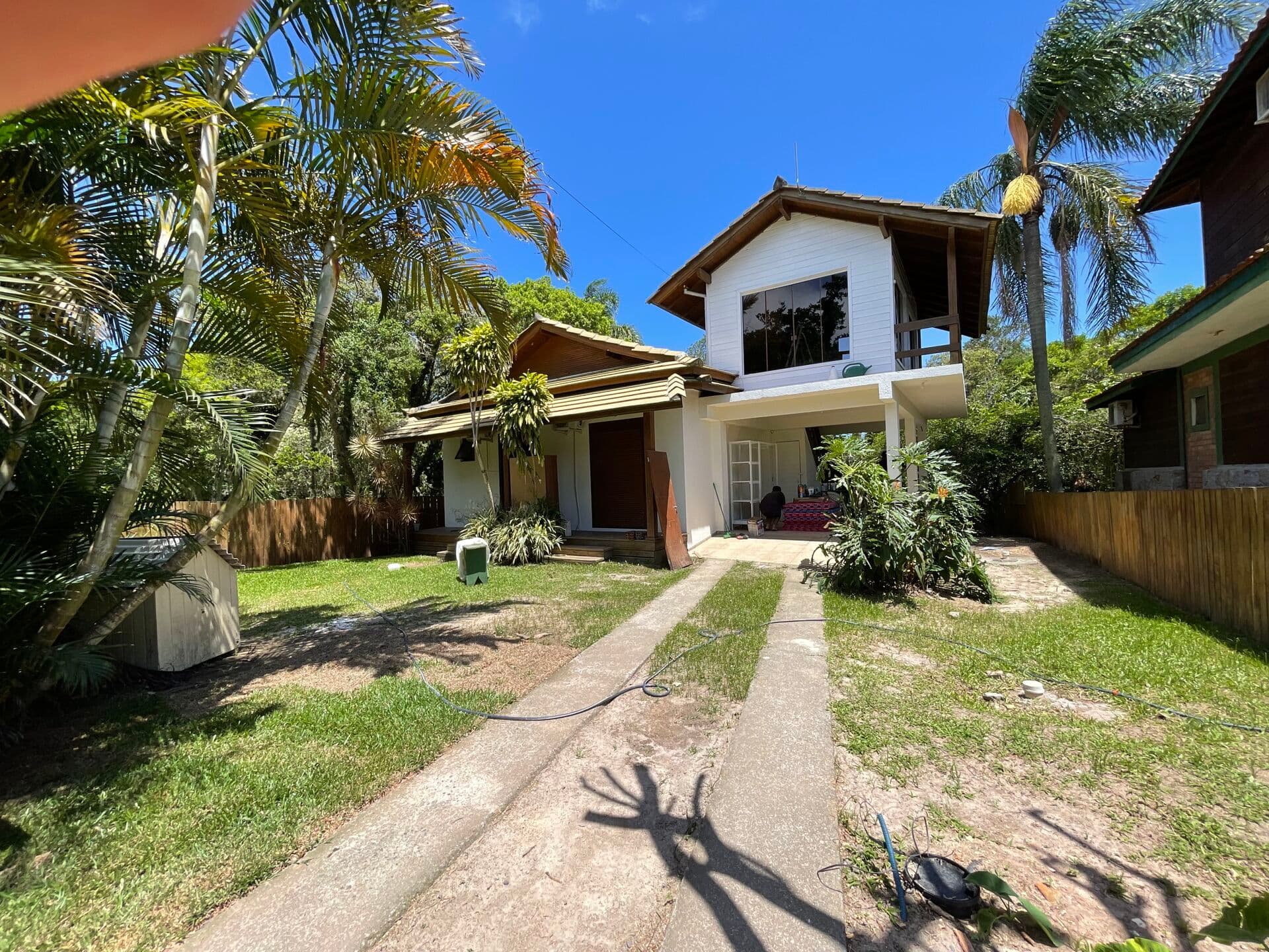 Casa à Venda às margens da lagoa em Garopaba SC