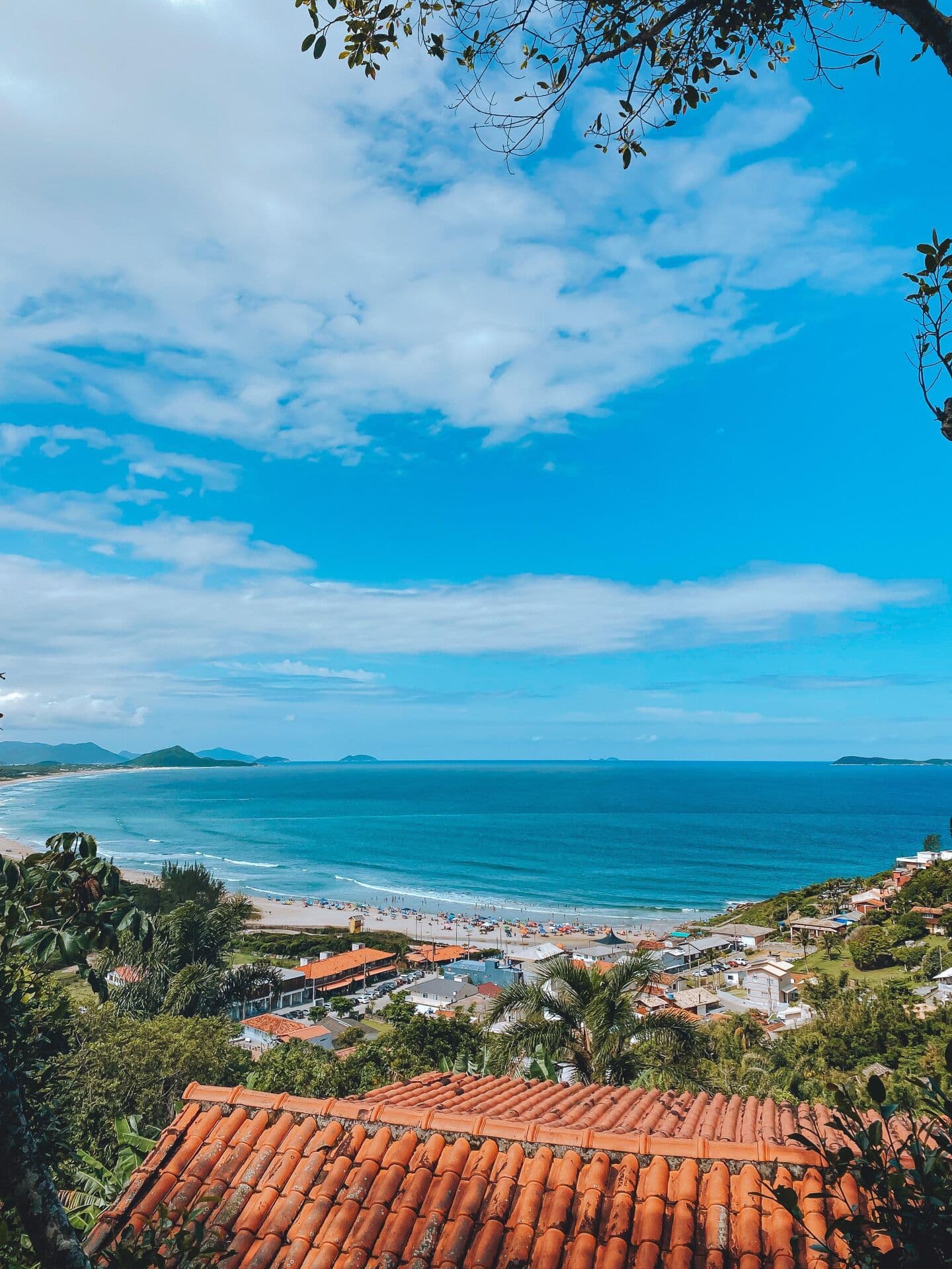 Imóvel Vista Mar com 05 Casas à Venda na Praia da Gamboa - Garopaba SC