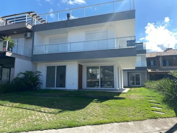 Casa Alto Padrão em Garopaba/SC