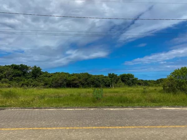 Terreno à Venda a 200 metros do Mar - Praia da Gamboa em Garopaba SC