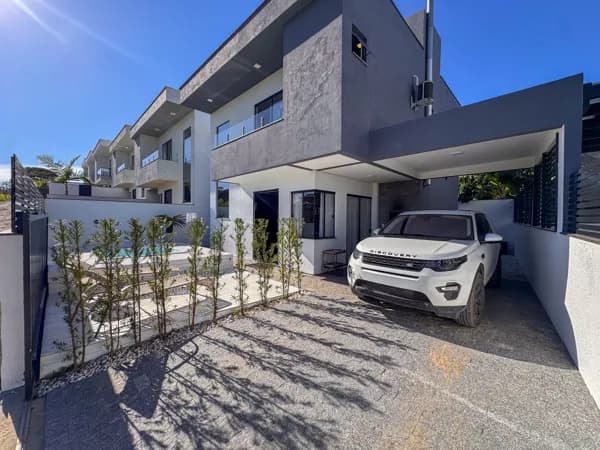 Casa à venda na Praia do Rosa - Seu SPA particular