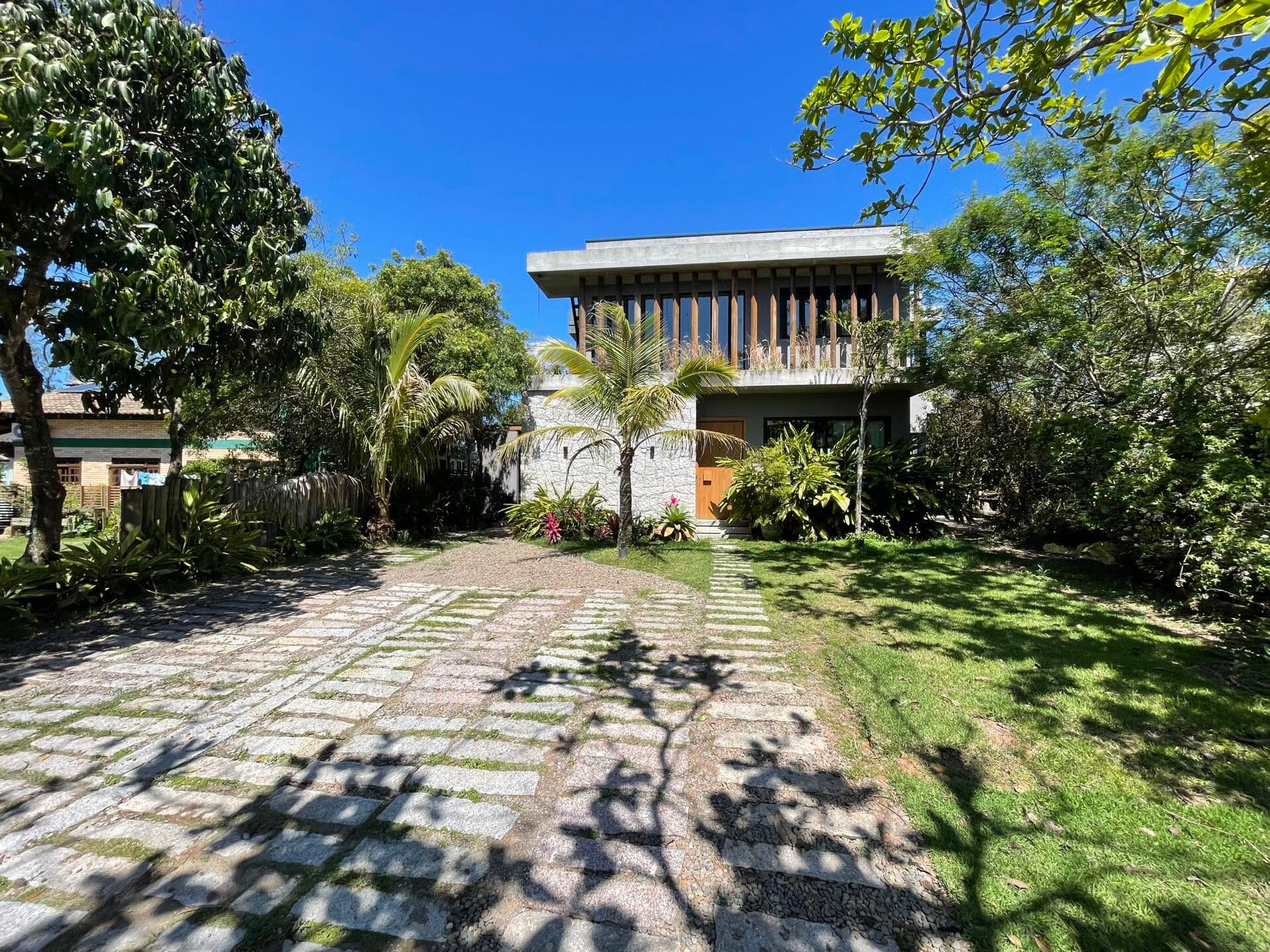 Belíssimo Imóvel à Venda em condomínio na Barra da Ibiraquera SC