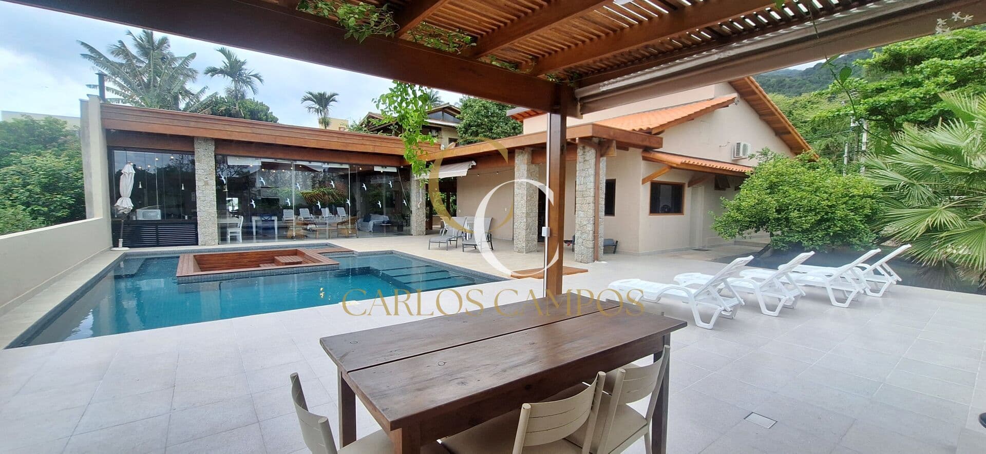 Casa em Ilhabela - Feiticeira