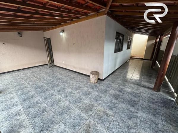 Casa Bairro Martins Excelente Localização