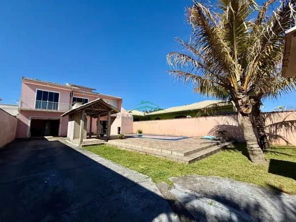 Casa com Piscina