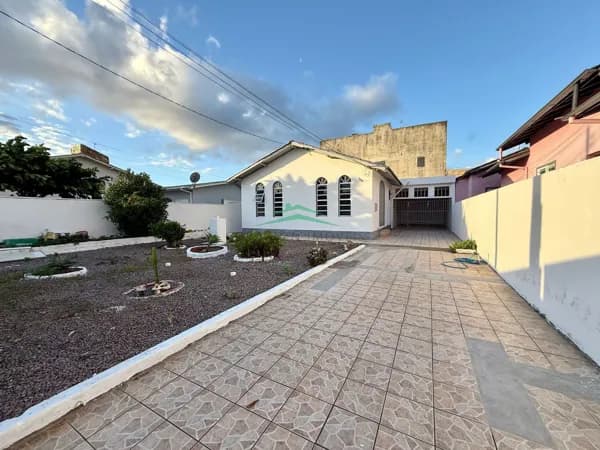 Casa com Quintal