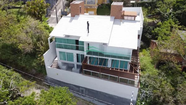 Casa com excelente vista!