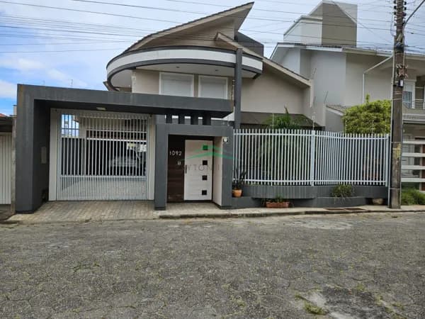 Casa na Moreira Gomes