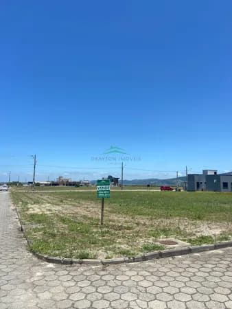 Terreno de esquina!