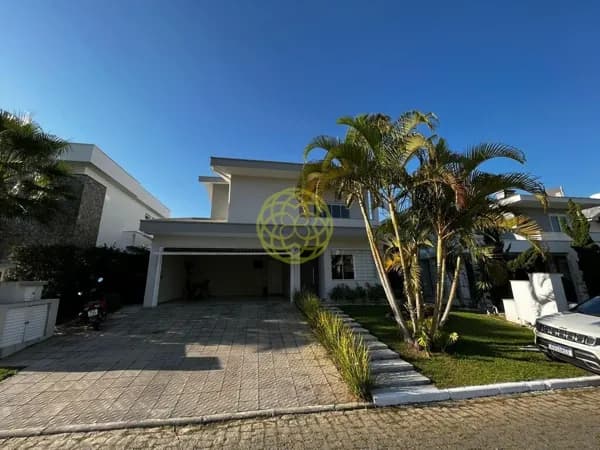 Casa em Condomínio Fechado