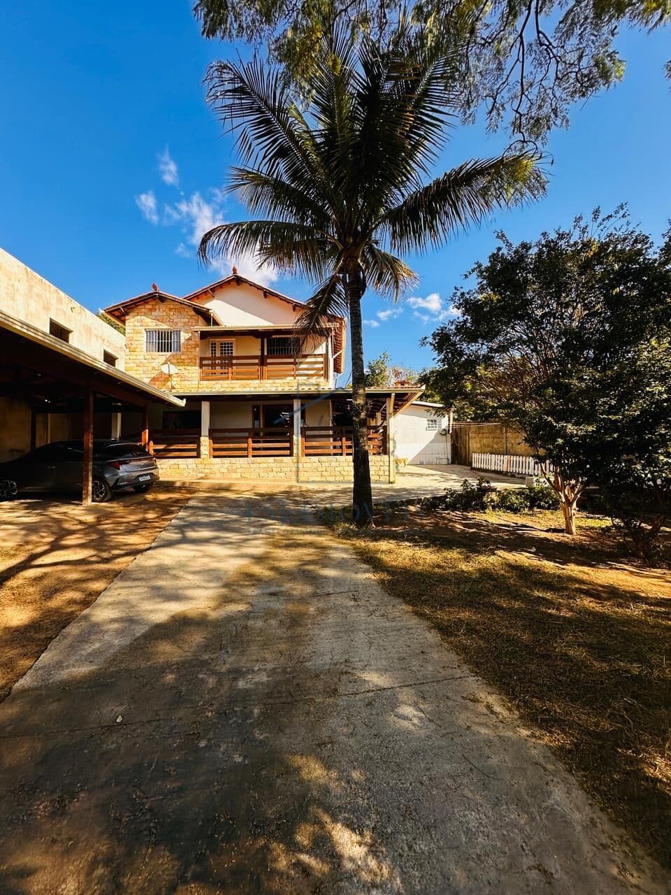 Excelente casa de 2 andares no bairro Quintas do Jacuba – Contagem