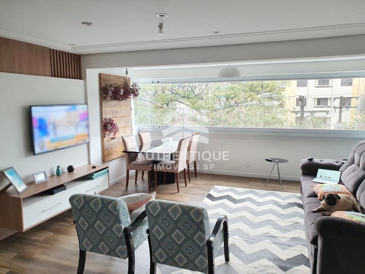 Apartamento no bairro Pinheiros reformado à venda