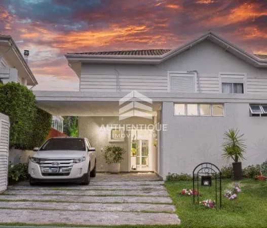 Casa de Condomínio em Santana de Parnaíba - Alphaville
