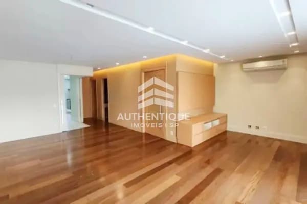 Apartamento em São Paulo - Moema