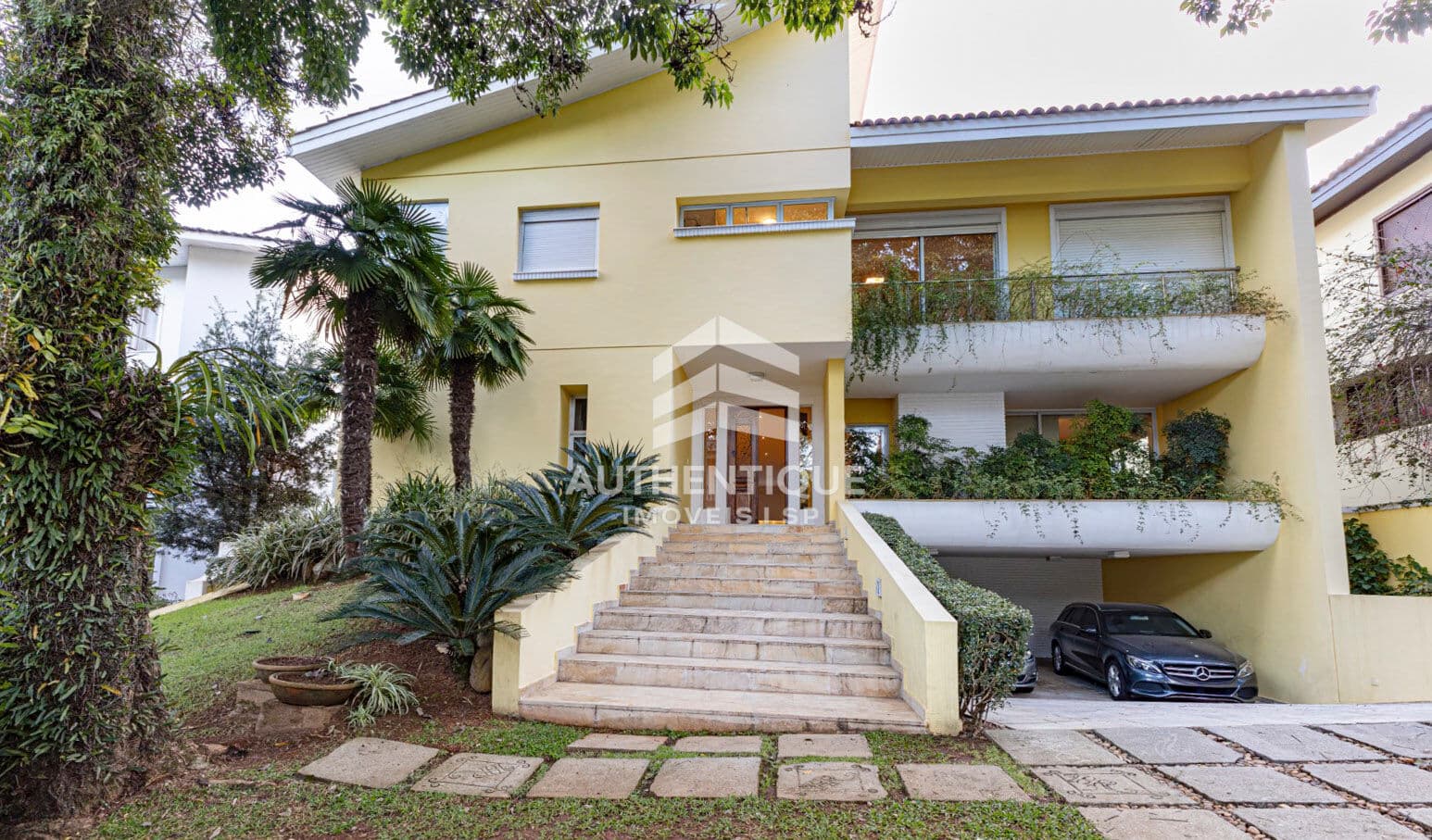 Casa de Condomínio em São Paulo - Jardim Leonor