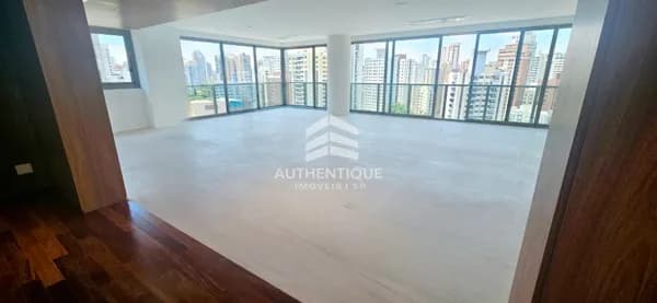 Apartamento no bairro Vila Nova Conceição à venda
