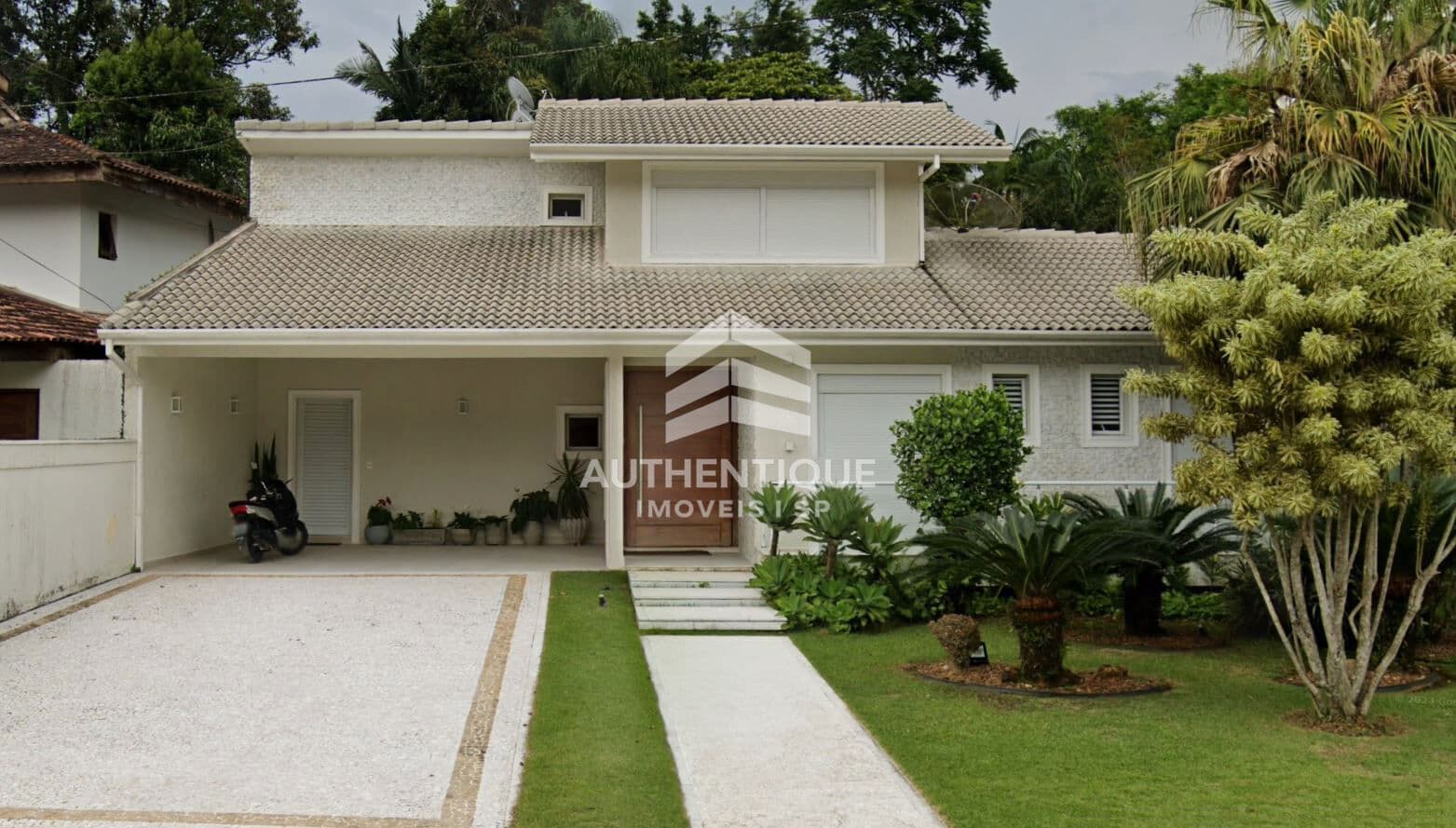 CASA EM RIVIERA DE SÃO LOURENÇO, BERTIOGA, EM LEILÃO