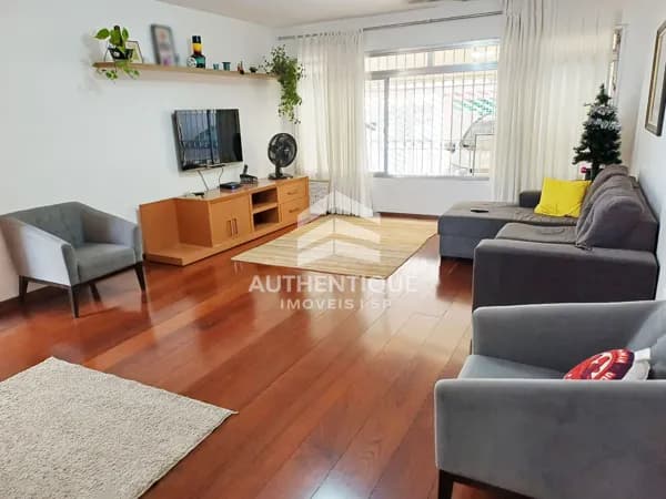 Linda Casa no bairro Chácara Santo Antônio à venda