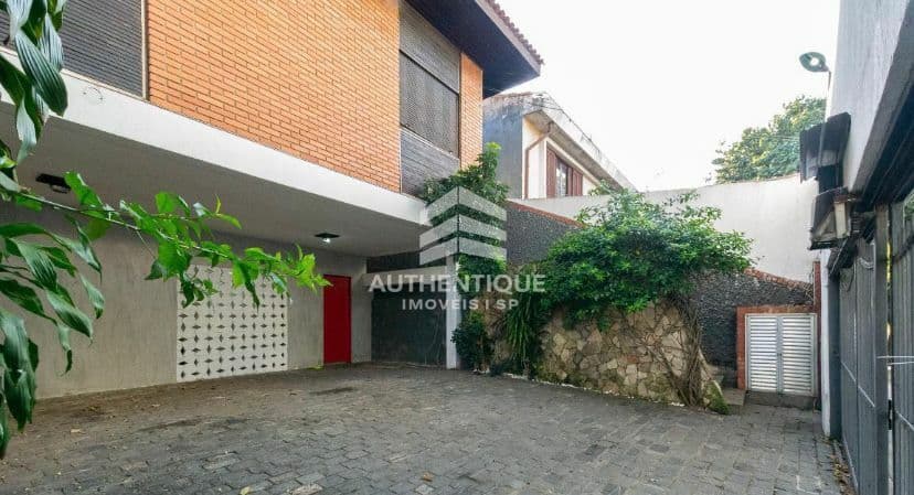 Sobrado em São Paulo - Moema